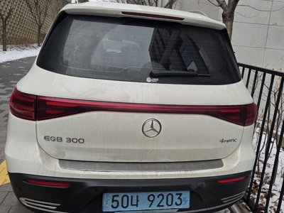 MERCEDES-BENZ EQB - 4
