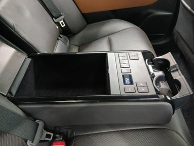 2022 Toyota CROWN CROSSOVER thumbnail 21