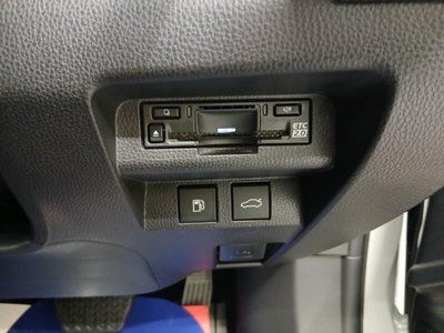 2022 Toyota CROWN CROSSOVER thumbnail 34