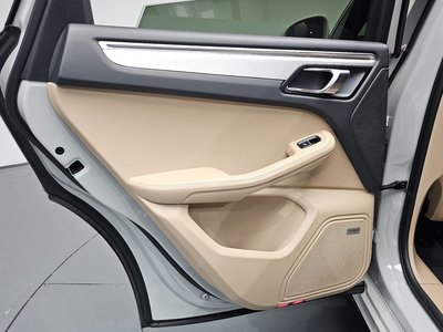 2022 Porsche MACAN 缩略图 15