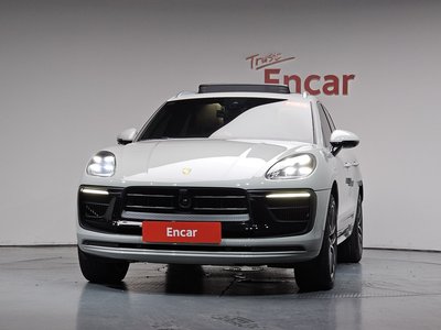 صورة 2 لـ 2022 Porsche MACAN