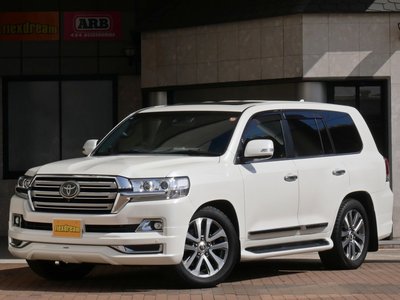 TOYOTA LAND CRUISER 200 - 1