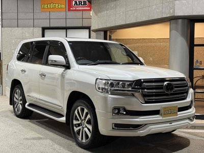 TOYOTA LAND CRUISER 200 - 1