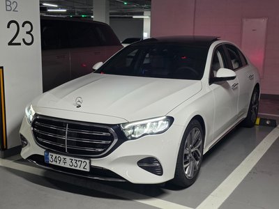 MERCEDES-BENZ E-CLASS - 2