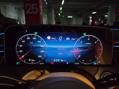 MERCEDES-BENZ E-CLASS - 7