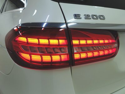 MERCEDES-BENZ E-CLASS - 5