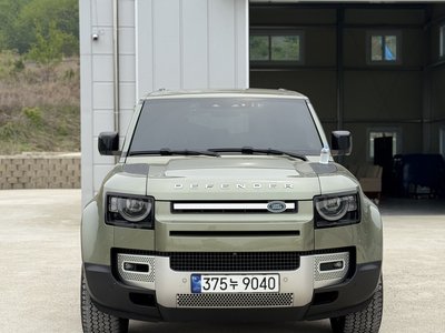LAND ROVER DEFENDER - 4