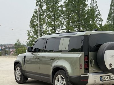 LAND ROVER DEFENDER - 6