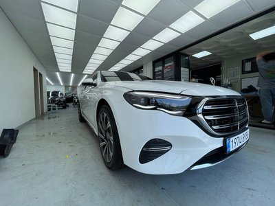 MERCEDES-BENZ E-CLASS - 6