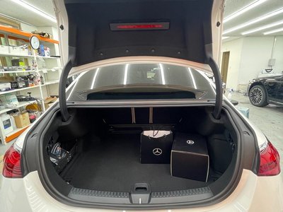 MERCEDES-BENZ E-CLASS - 9