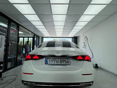 MERCEDES-BENZ E-CLASS - 8