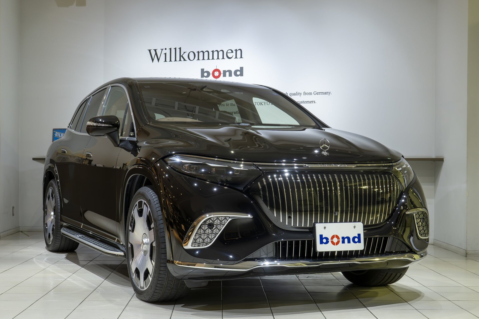 MERCEDES-BENZ EQS SUV MAYBACH - View 1