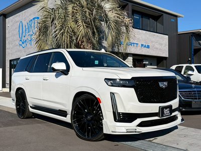 CADILLAC ESCALADE - 1