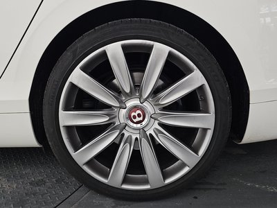 2018 Bentley FLYING SPUR 照片 8