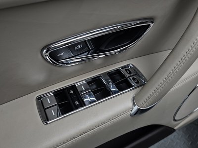 صورة مصغرة 35 لـ 2018 Bentley FLYING SPUR