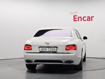 2018 Bentley FLYING SPUR 照片 3