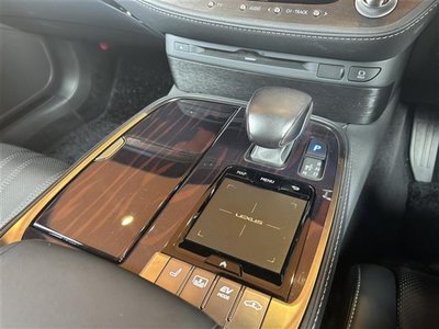 2019 Lexus LS — миниатюра 11