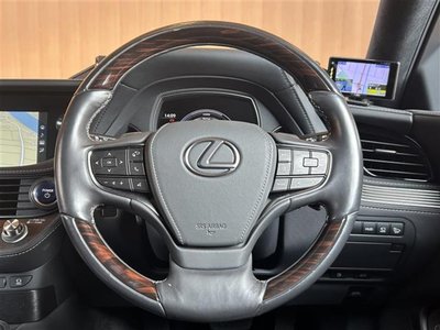 صورة 5 لـ 2019 Lexus LS