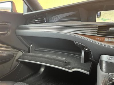 2019 Lexus LS — миниатюра 21