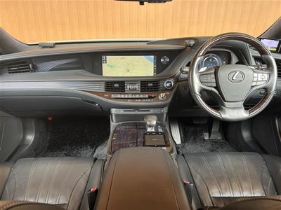 صورة 4 لـ 2019 Lexus LS