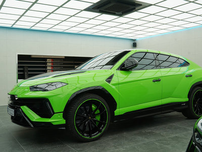LAMBORGHINI URUS - 7