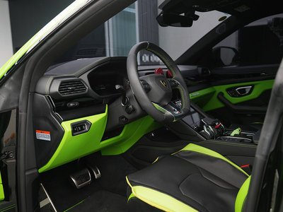 LAMBORGHINI URUS - 8