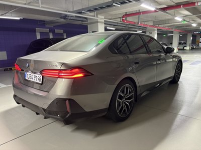 2025 BMW 5 SERIES photo 7