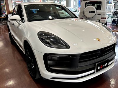 PORSCHE MACAN - 5