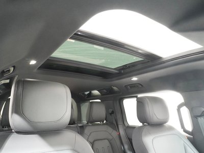 LAND ROVER DEFENDER - 6