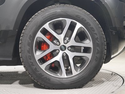 LAND ROVER DEFENDER - 10