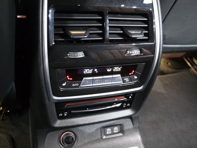 2021 BMW X7 缩略图 24