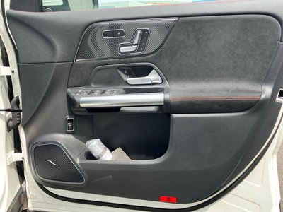 MERCEDES-BENZ GLA - 7