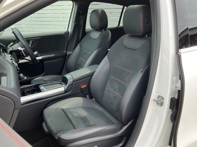 MERCEDES-BENZ GLA - 10