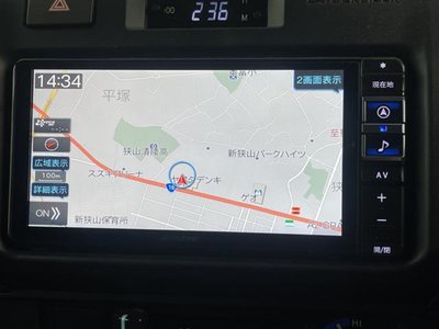 TOYOTA LAND CRUISER 70 - 5