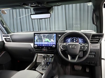 2025 Lexus GX — фото 4