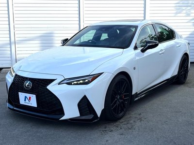 2021 Lexus IS — миниатюра 28