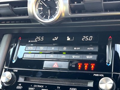 2021 Lexus IS — миниатюра 61