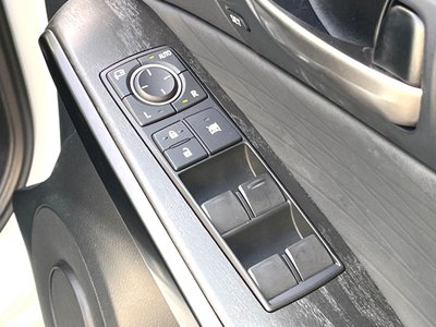 2021 Lexus IS — миниатюра 46