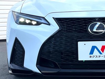 2021 Lexus IS — миниатюра 26
