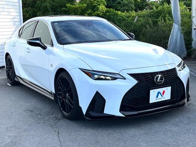 2021 Lexus IS — миниатюра 20