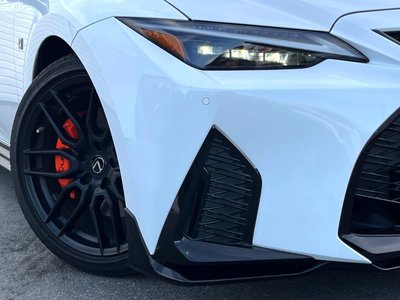 2021 Lexus IS — миниатюра 18
