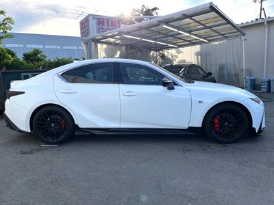 2021 Lexus IS — миниатюра 25
