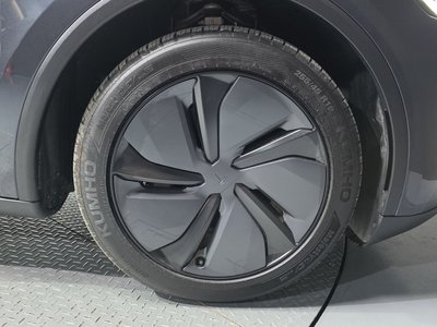TESLA MODEL Y - 8