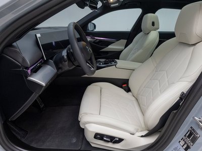 صورة 10 لـ 2026 BMW 5 SERIES