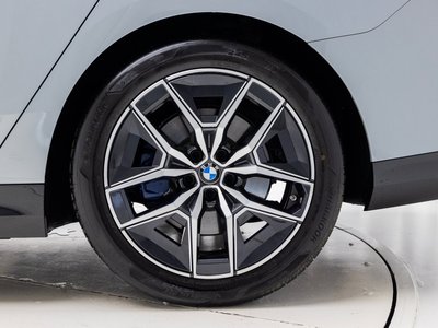 صورة 6 لـ 2026 BMW 5 SERIES
