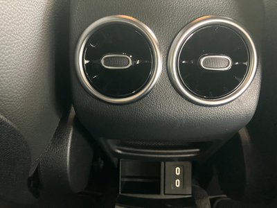 2025 Mercedes-BENZ GLB — миниатюра 18