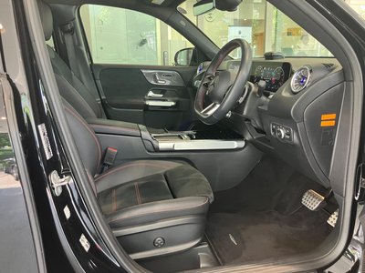 2025 Mercedes-BENZ GLB — миниатюра 15