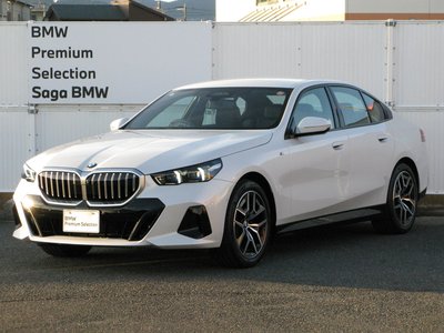 BMW 5 SERIES - 1