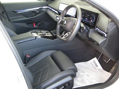 2024 BMW 5 SERIES — миниатюра 13