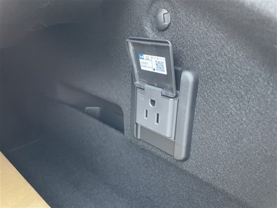 TOYOTA CROWN CROSSOVER - 10